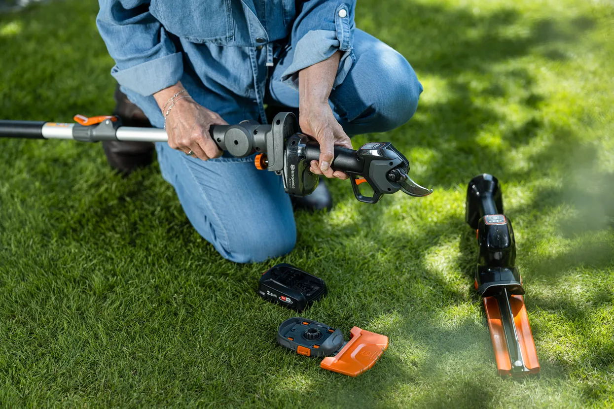 Husqvarna Aspire™ PS30X-P4A cu acumulator și încărcător