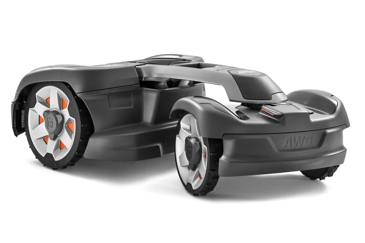 PACHET: Husqvarna Automower® 435X AWD NERA (include stație de referință și modul EPOS)