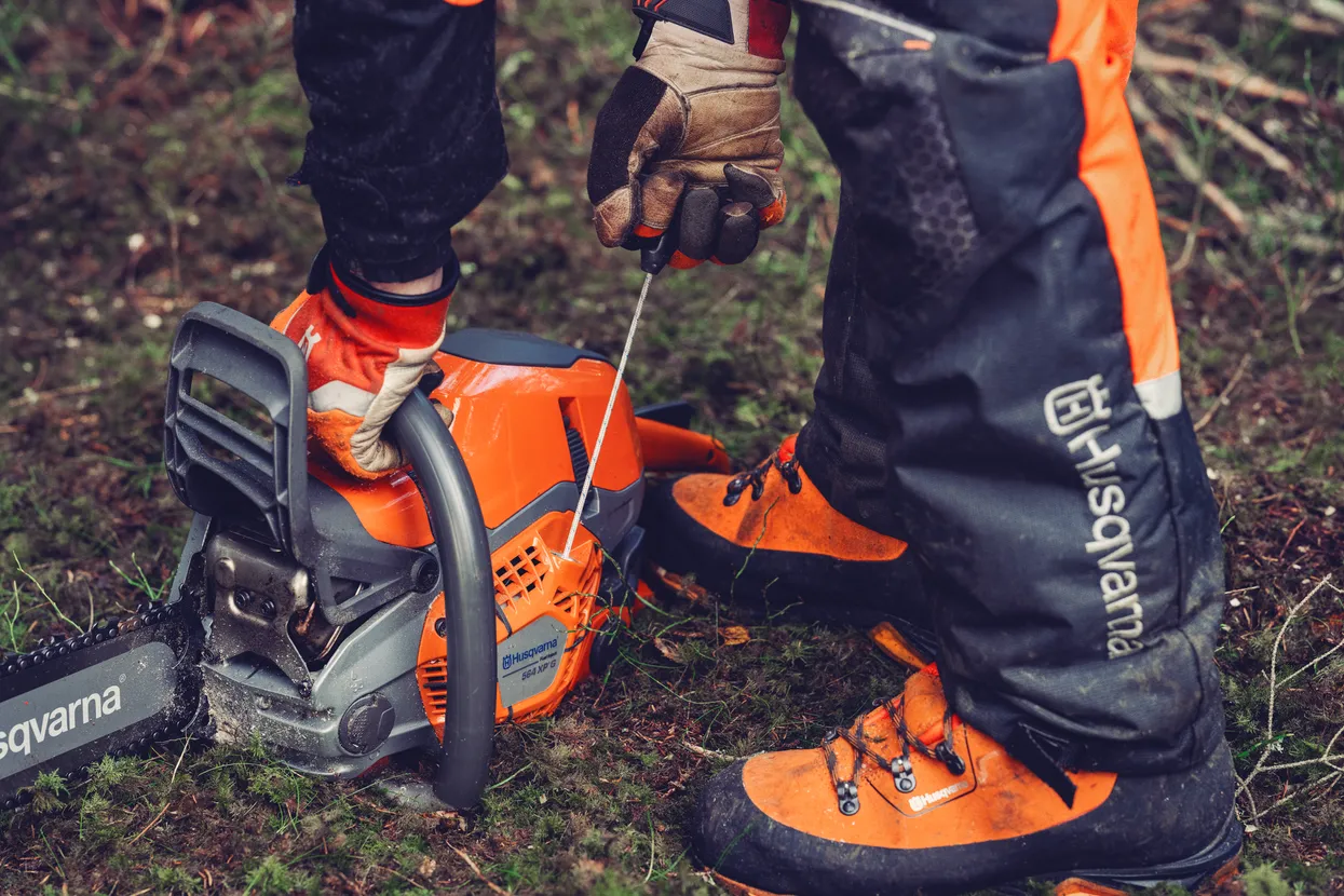 Husqvarna 564 XP® cu injecție de combustibil