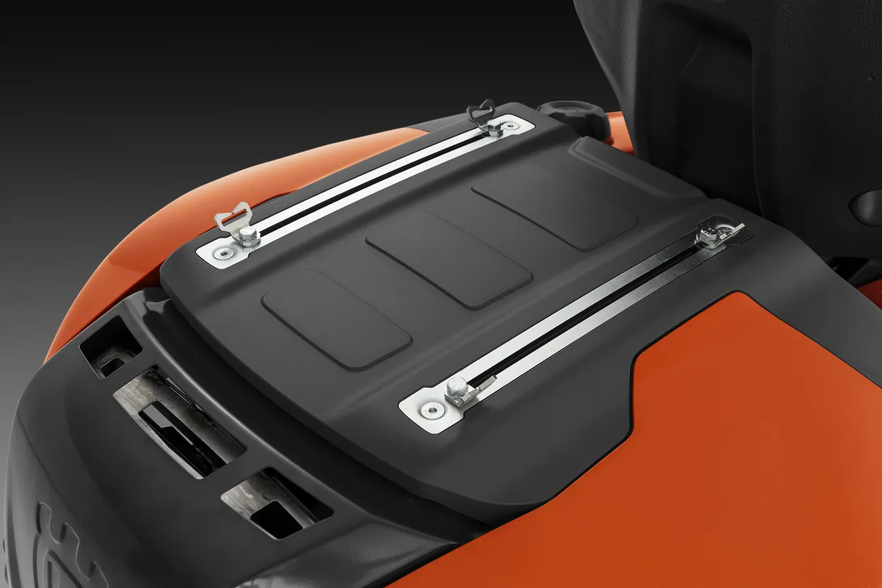 Husqvarna R 320X AWD (nu include masă de tăiere)