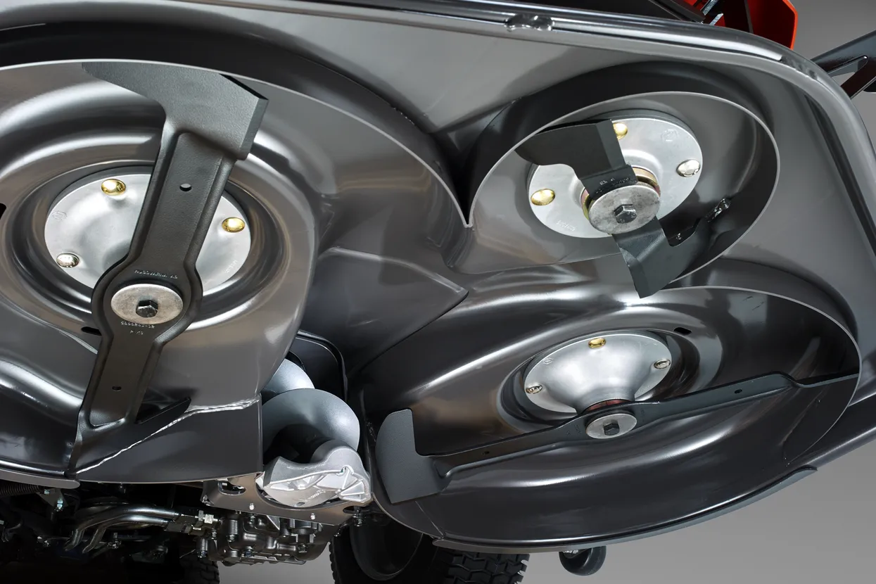 Husqvarna RC 320Ts AWD (nu include masă de tăiere)