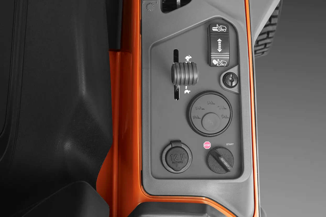 Husqvarna RC 320Ts AWD (nu include masă de tăiere)