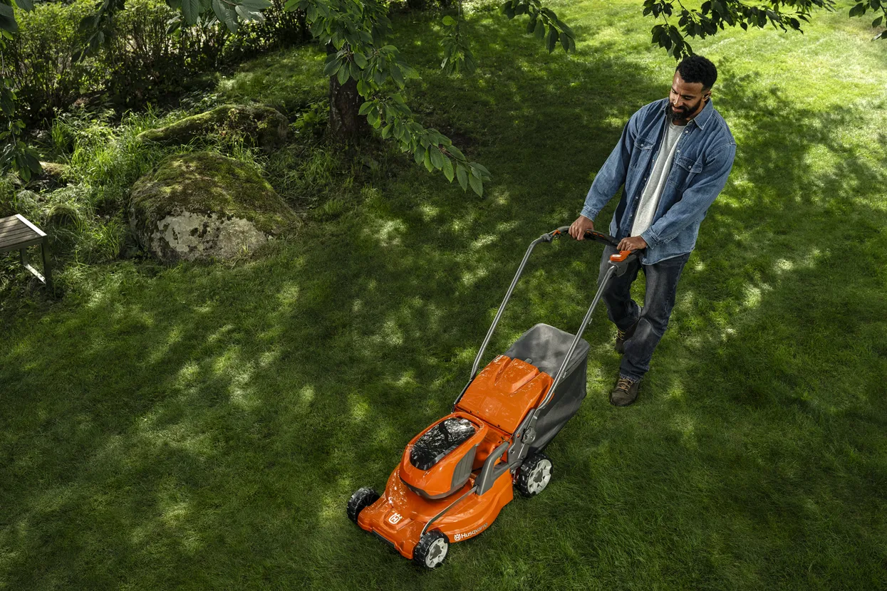 Husqvarna LC 347iVX (nu include acumulator și încărcător)