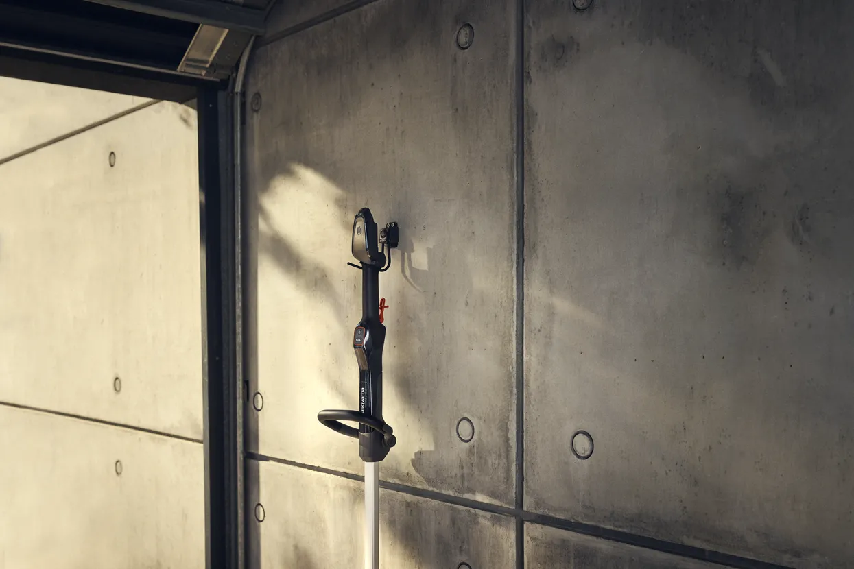 Husqvarna Aspire™ T28-P4A (nu include acumulator și încărcător)