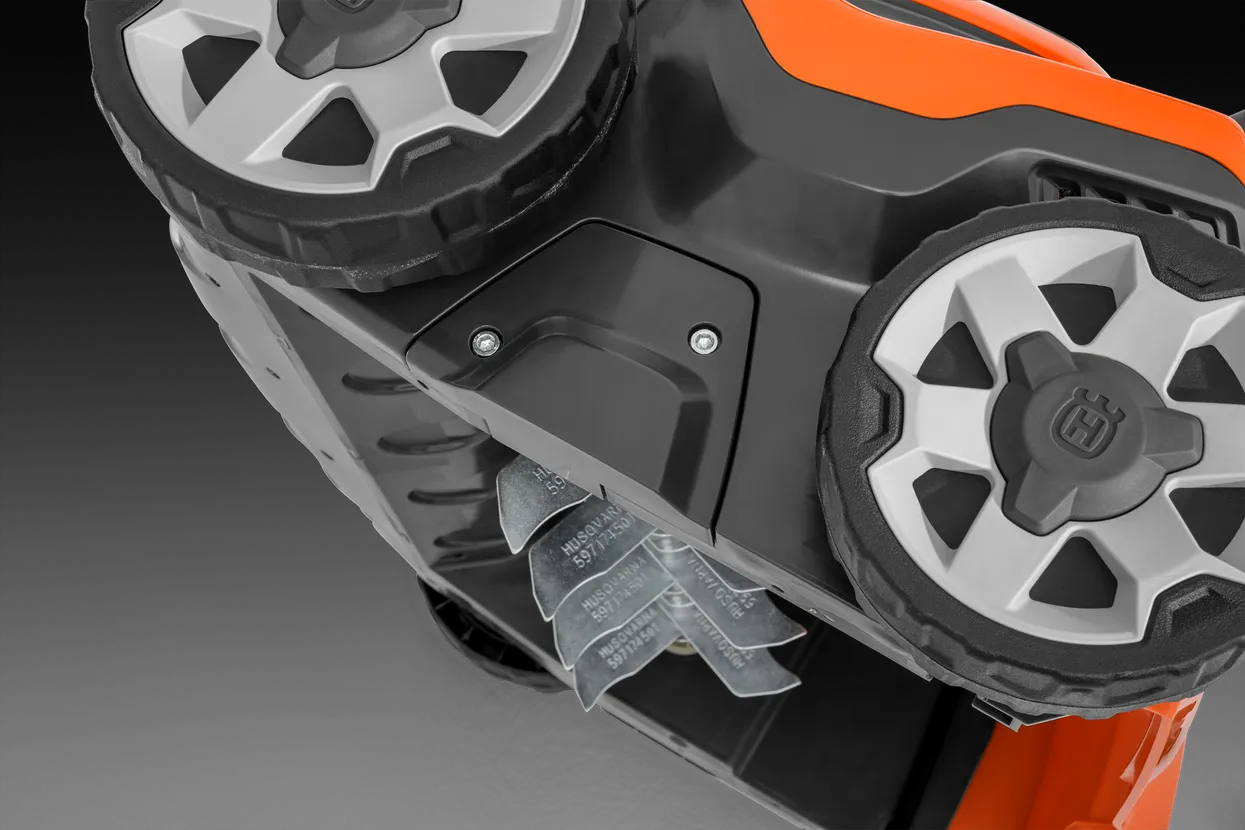 Husqvarna S 138i cu baterie și încărcător